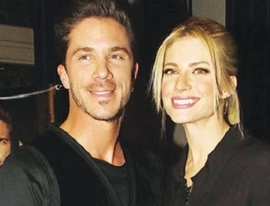 Η Ευαγγελία Αραβανή βάζει «τέλος» στις φήμες περί χωρισμού με τον Νίκο Οικονομόπουλο (βίντεο)